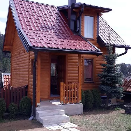 Sadrvan Orman Evi Ravne