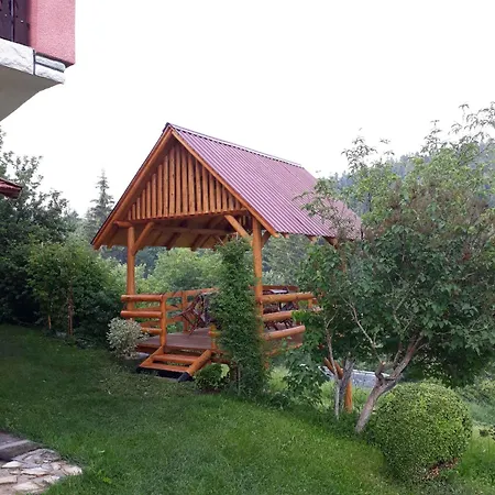 Sadrvan Orman Evi